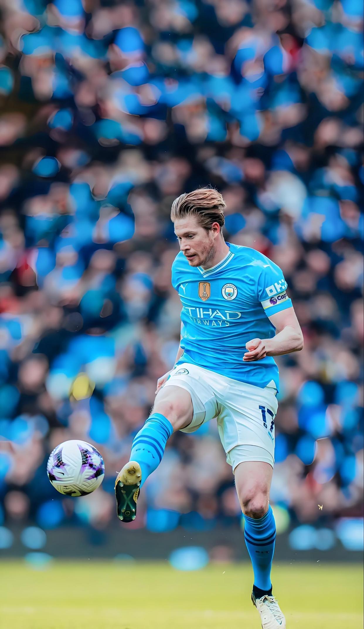 官方：沃尔夫斯堡体育总监申齐洛茨离任